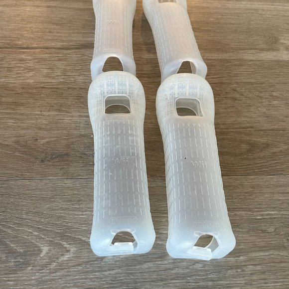 OEM Nintendo Wii Controller Silicone Rubber Skin Cover Grip (Lot 4 Total) - Picture 5 of 6